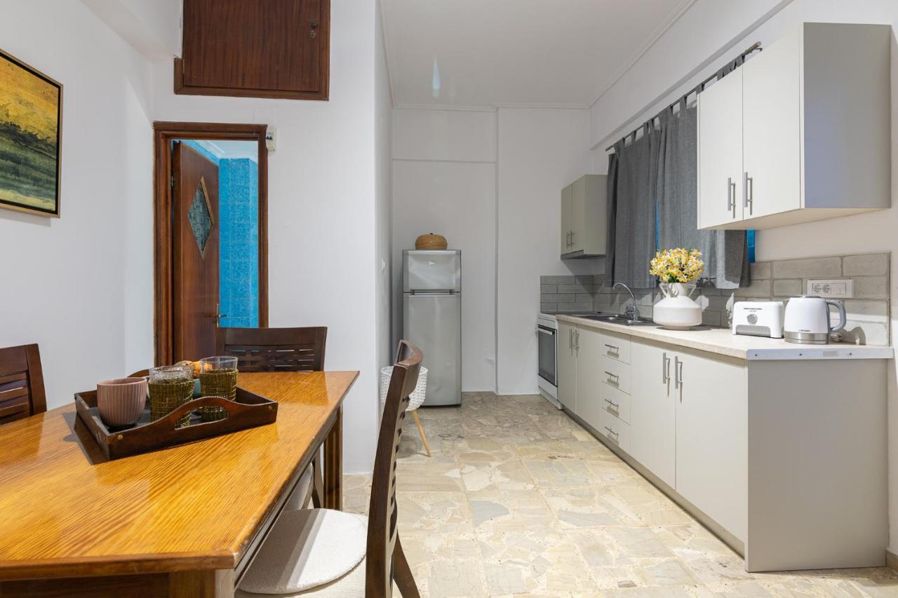 Denise Studios And Apartments 阿凯松 外观 照片