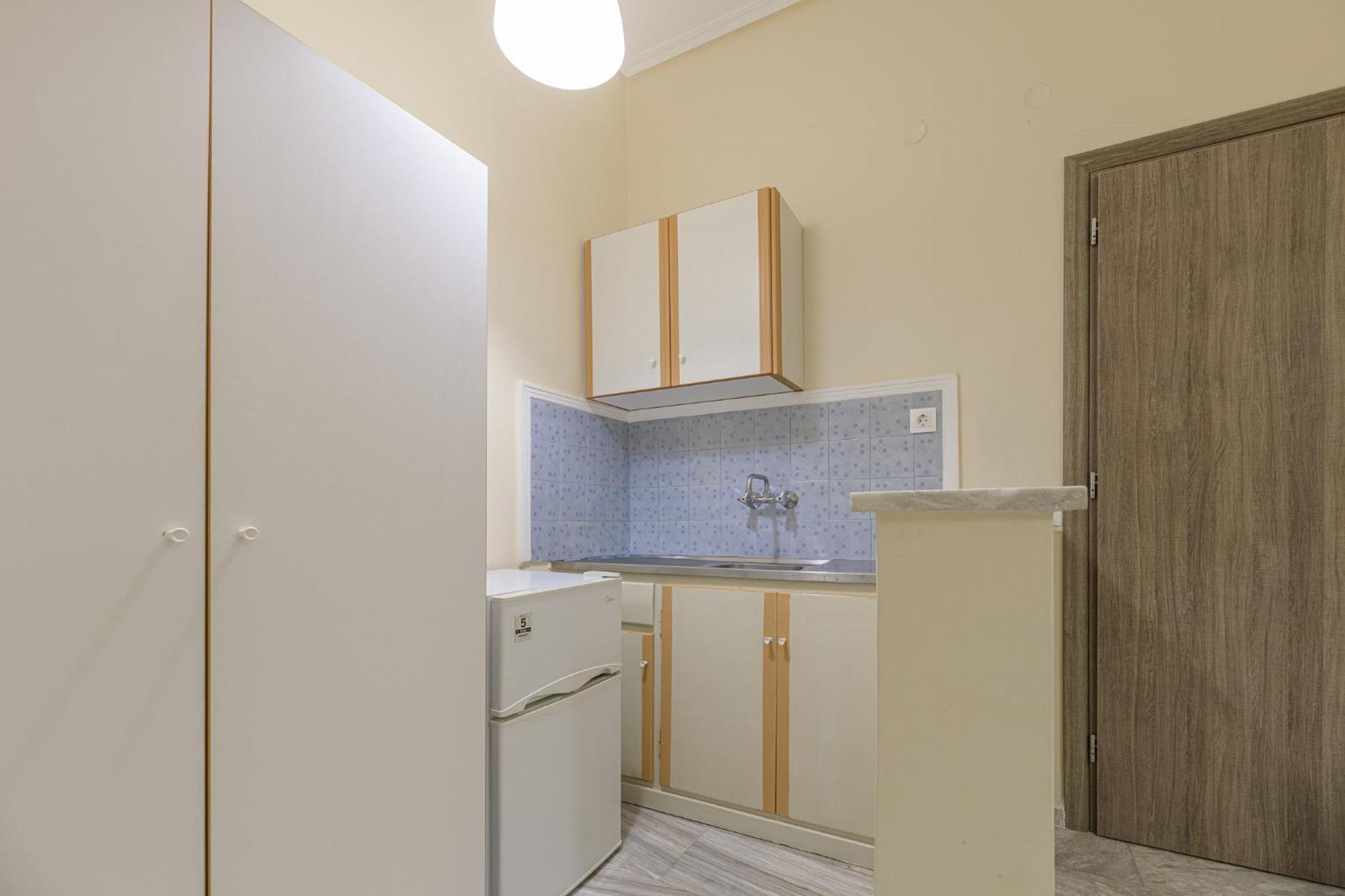 Denise Studios And Apartments 阿凯松 外观 照片